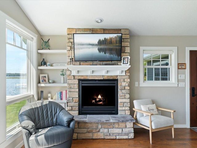 10323 Gull Point Rd, East Gull Lake, MN 56401