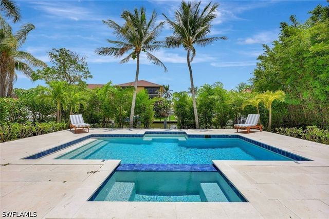 1500 Pelican AVE, Naples, FL 34102