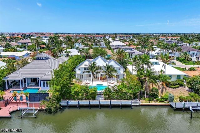 1500 Pelican AVE, Naples, FL 34102