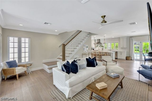 1500 Pelican AVE, Naples, FL 34102