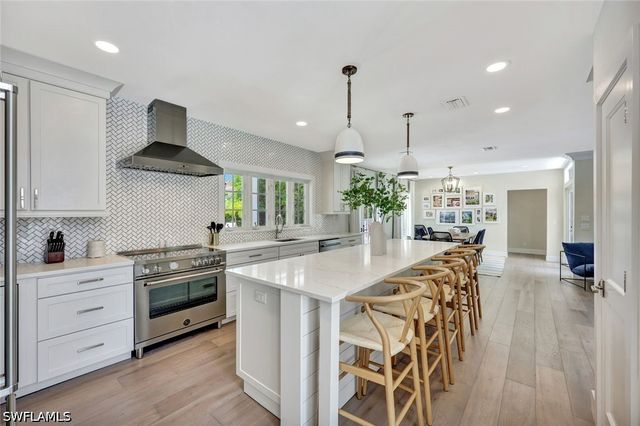 1500 Pelican AVE, Naples, FL 34102