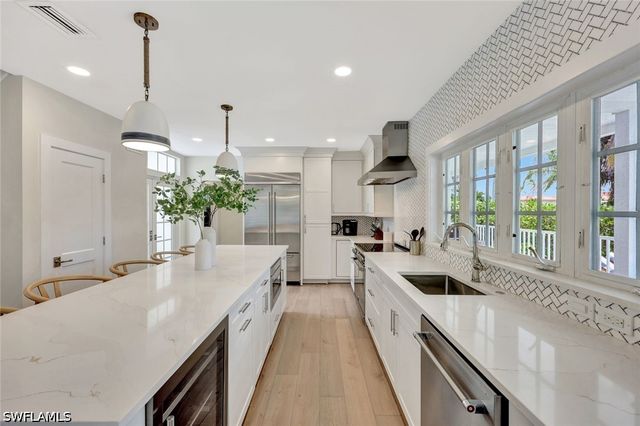 1500 Pelican AVE, Naples, FL 34102