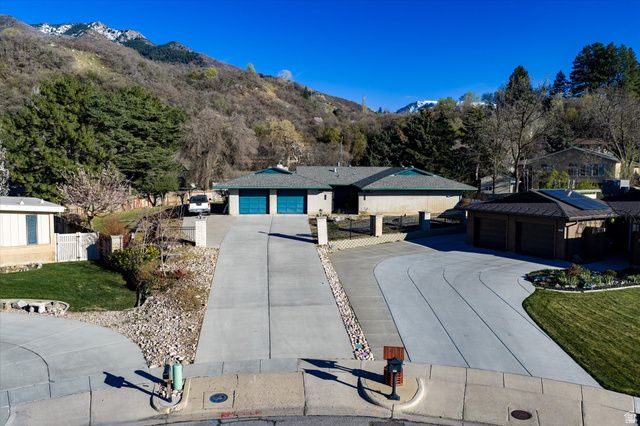 1593 E SECLUDED CIR, Ogden, UT 84403