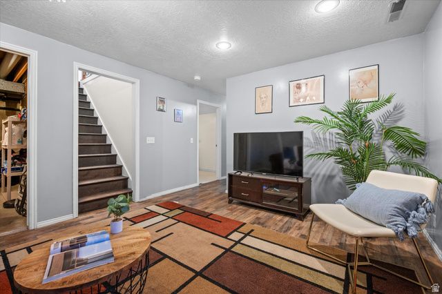 1593 E SECLUDED CIR, Ogden, UT 84403