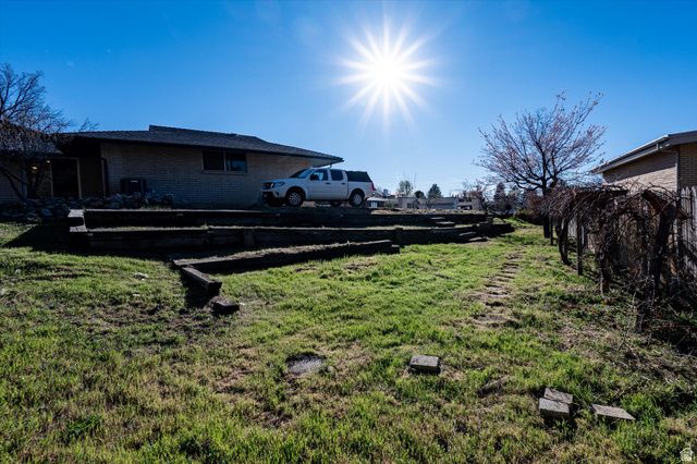 1593 E SECLUDED CIR, Ogden, UT 84403