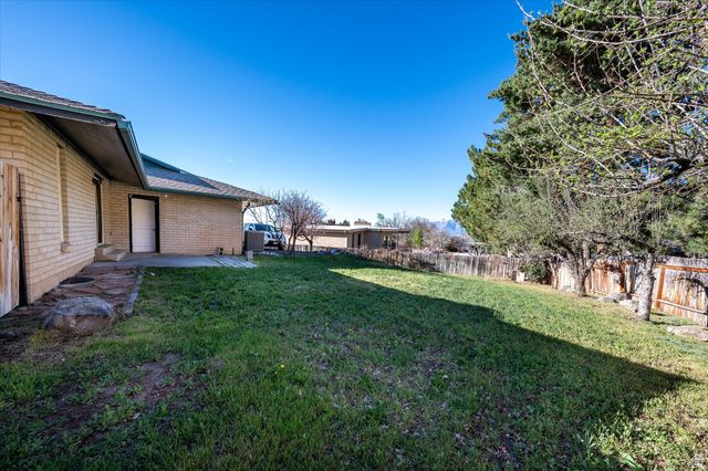1593 E SECLUDED CIR, Ogden, UT 84403