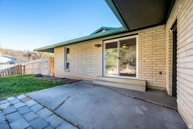 1593 E SECLUDED CIR, Ogden, UT 84403