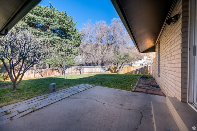 1593 E SECLUDED CIR, Ogden, UT 84403