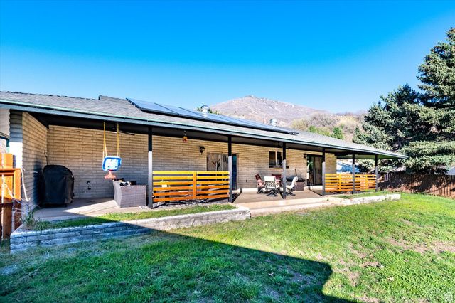 1593 E SECLUDED CIR, Ogden, UT 84403