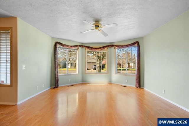 5240 Woodwind Ct N, Keizer, OR 97303