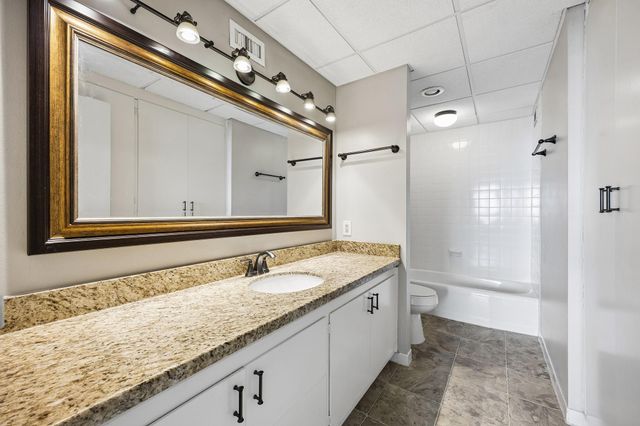 2929 Buffalo Speedway A1806, Houston, TX 77098