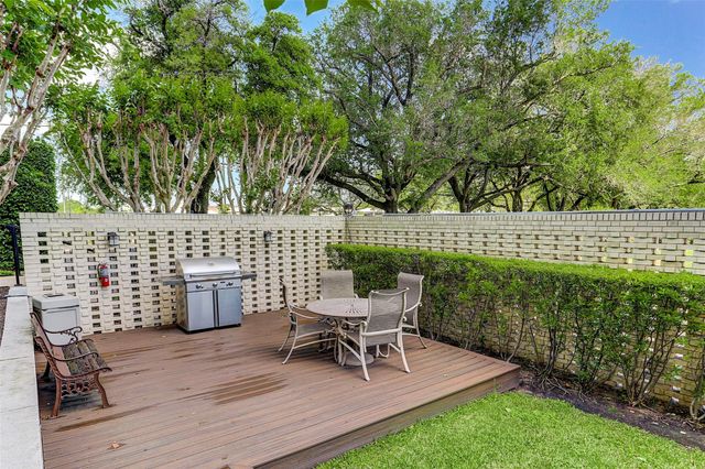2929 Buffalo Speedway A1806, Houston, TX 77098