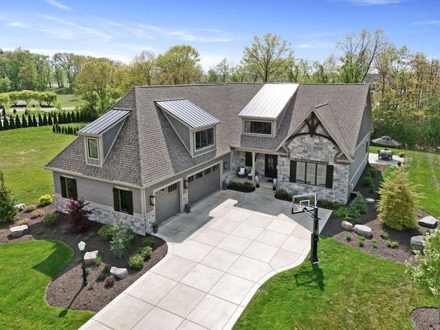 3703 Brigata Drive, Valparaiso, IN 46385