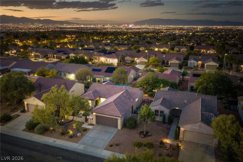 2570 Youngtown Avenue, Henderson, NV 89052 — photo 2