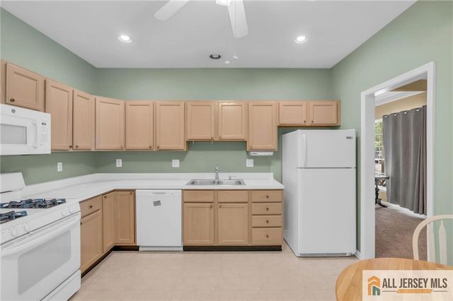 446 Bluebird Drive 446, Monroe, NJ 08831