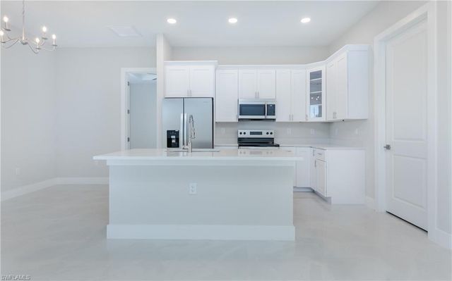 423 Yolanda ST, Lehigh Acres, FL 33972