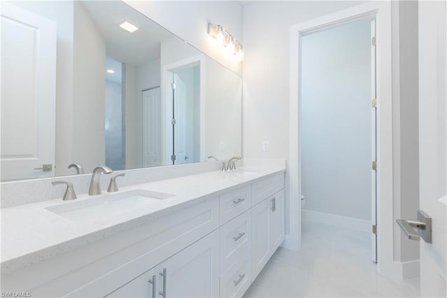 423 Yolanda ST, Lehigh Acres, FL 33972