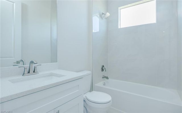 423 Yolanda ST, Lehigh Acres, FL 33972