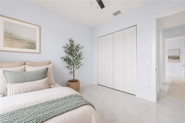 423 Yolanda ST, Lehigh Acres, FL 33972