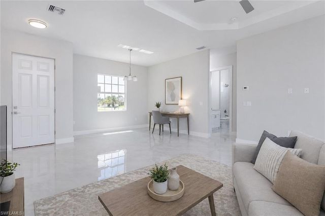 423 Yolanda ST, Lehigh Acres, FL 33972