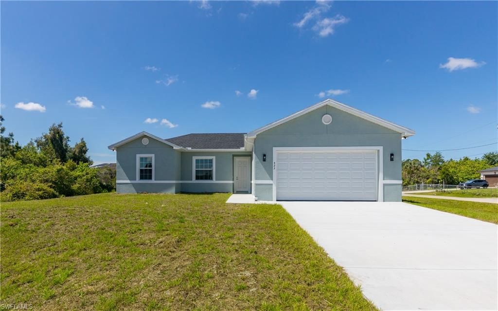 423 Yolanda ST, Lehigh Acres, FL 33972