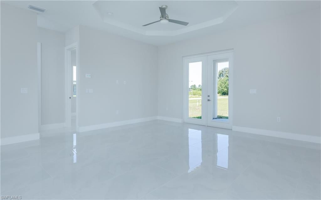 423 Yolanda ST, LEHIGH ACRES, FL 33972 — photo 4