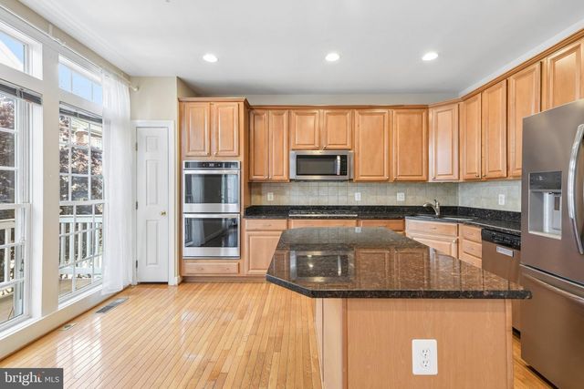 7979 VIGNE CT, Vienna, VA 22182