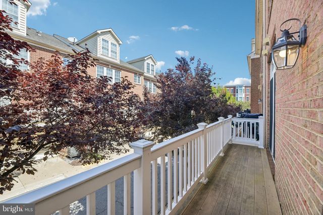 7979 VIGNE CT, Vienna, VA 22182