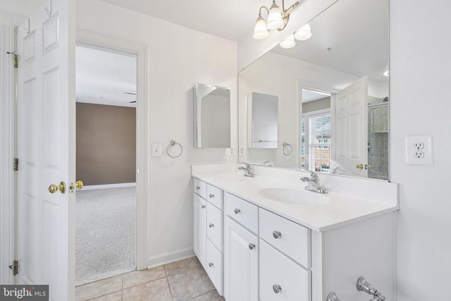 7979 VIGNE CT, Vienna, VA 22182