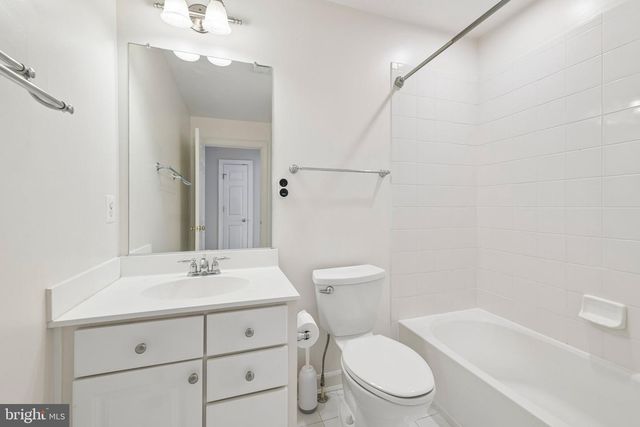 7979 VIGNE CT, Vienna, VA 22182