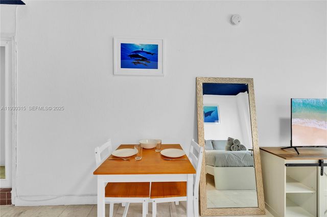 255 W 24th St 302, Miami Beach, FL 33140