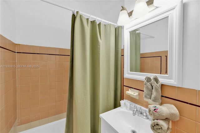 255 W 24th St 302, Miami Beach, FL 33140