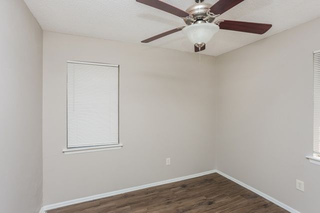 604 Stonewall Drive, Euless, TX 76039