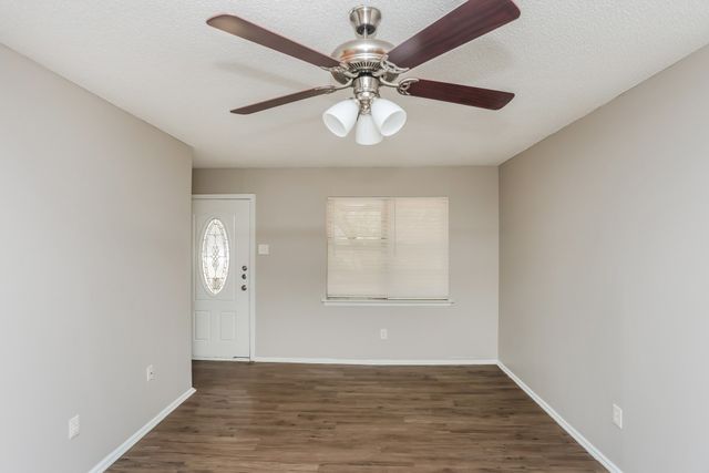 604 Stonewall Drive, Euless, TX 76039