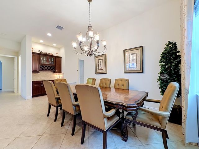 728 Fortunella Circle SW, Vero Beach, FL 32968