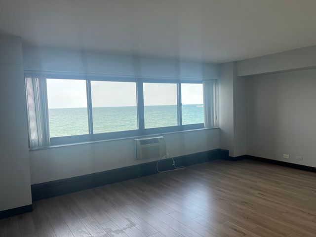 7337 S South Shore Drive 519, Chicago, IL 60649