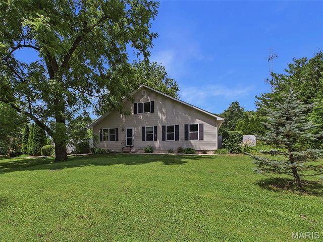 5906 Galli Lane, Collinsville, IL 62234