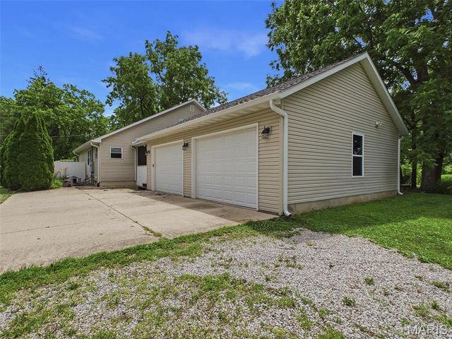 5906 Galli Lane, Collinsville, IL 62234
