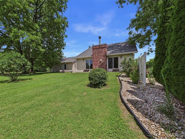 5906 Galli Lane, Collinsville, IL 62234
