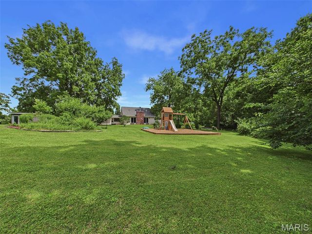 5906 Galli Lane, Collinsville, IL 62234