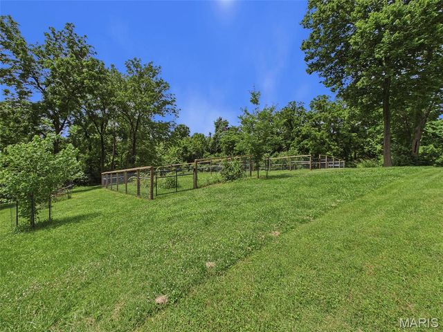 5906 Galli Lane, Collinsville, IL 62234