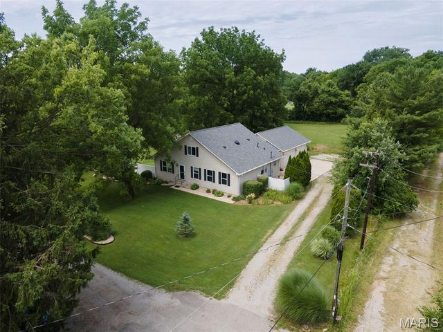 5906 Galli Lane, Collinsville, IL 62234