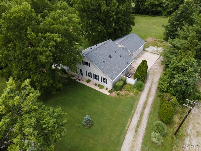 5906 Galli Lane, Collinsville, IL 62234