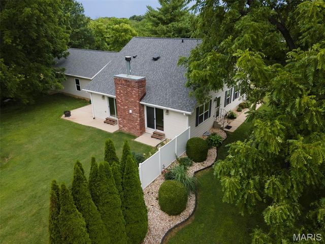 5906 Galli Lane, Collinsville, IL 62234