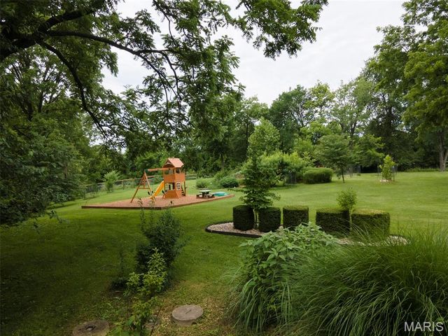 5906 Galli Lane, Collinsville, IL 62234