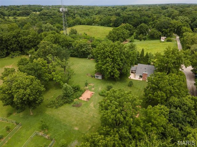 5906 Galli Lane, Collinsville, IL 62234