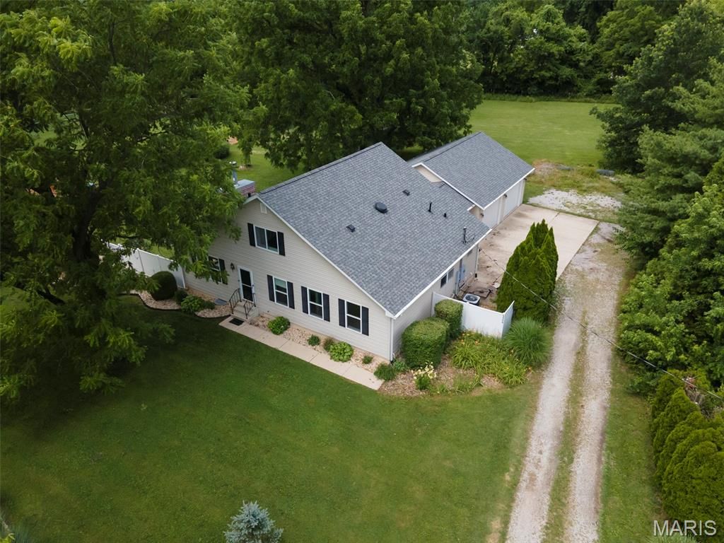 5906 Galli Lane, Collinsville, IL 62234