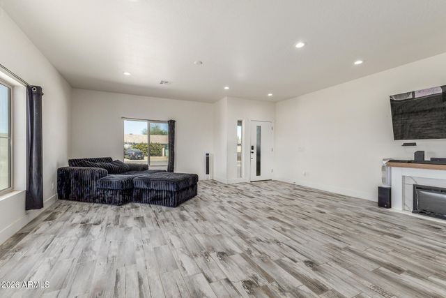 12459 W LOBO Drive, Arizona City, AZ 85123