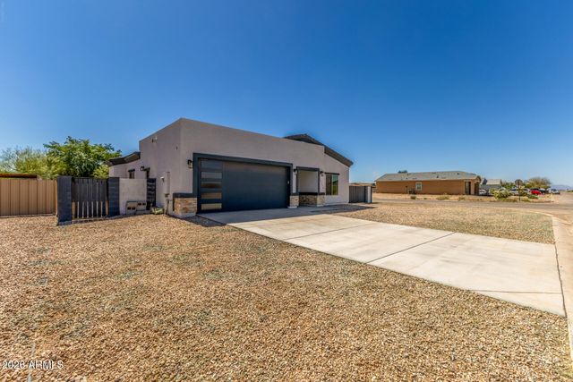 12459 W LOBO Drive, Arizona City, AZ 85123
