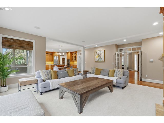 3987 WHEELER Ln, West Linn, OR 97068